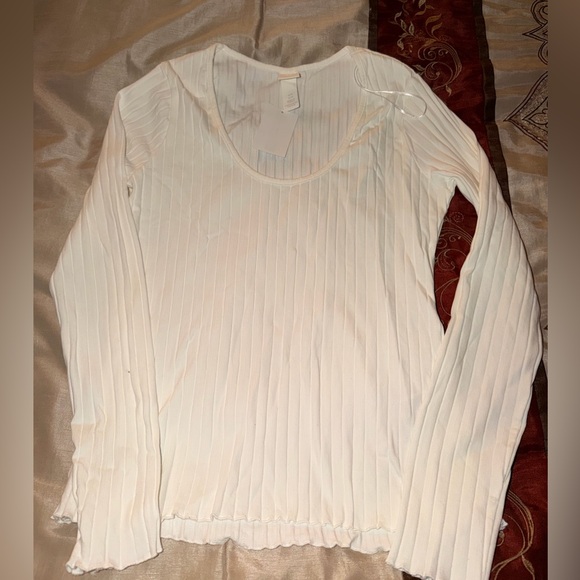 H&M Tops - H&M long sleeve ribbed top